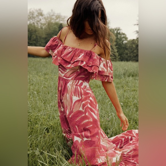 Zara Dresses & Skirts - NWT Zara floral printed maxi/midi dress size S